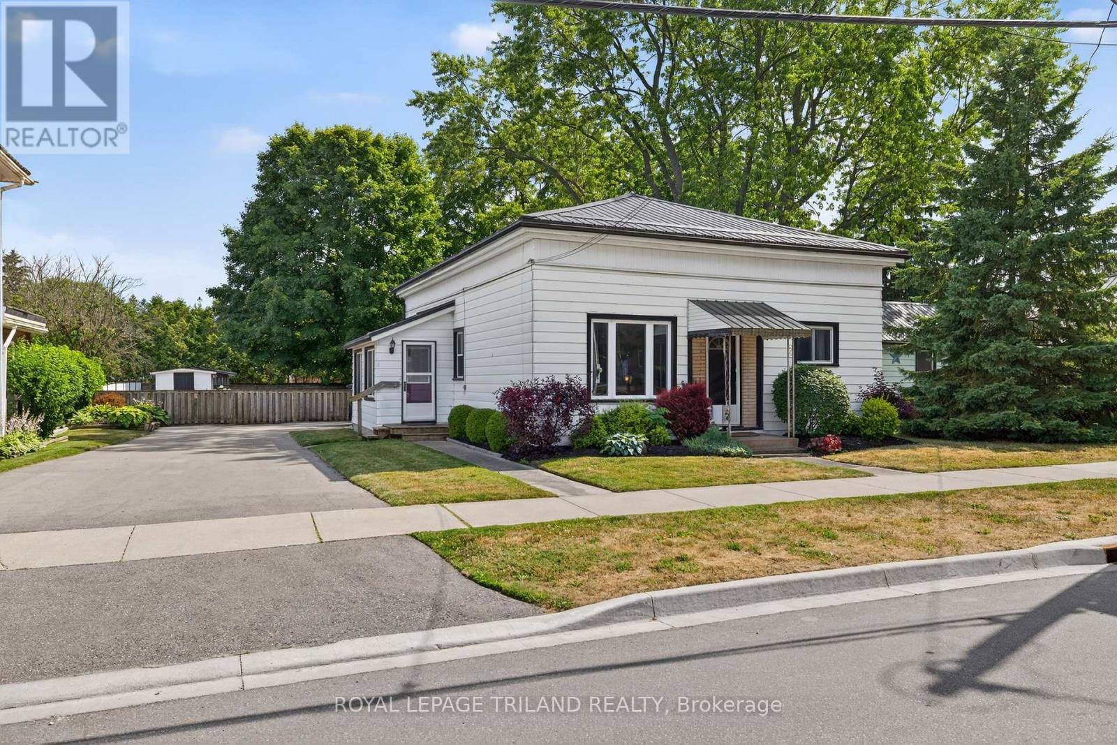 16 CLARENCE STREET, Aylmer, ON N5H1T5