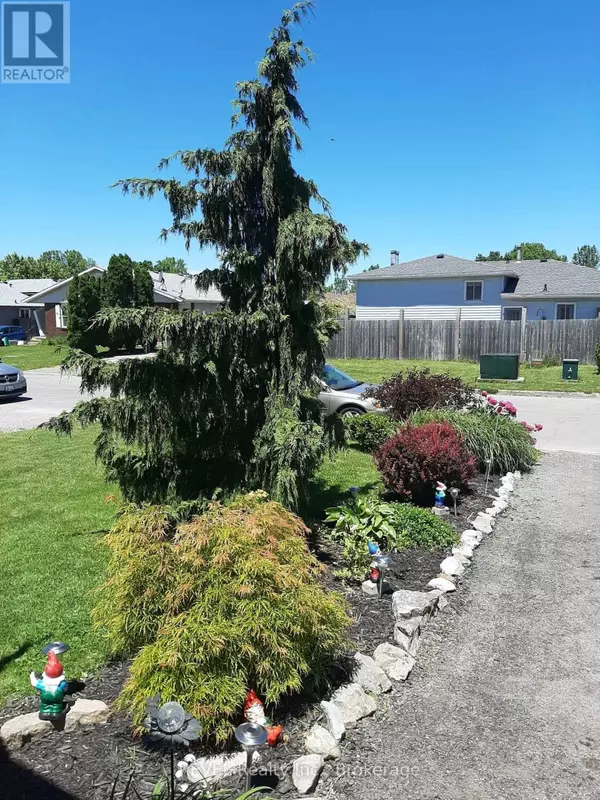 Fort Erie (central), ON L2A5Z2,16 DODDS COURT