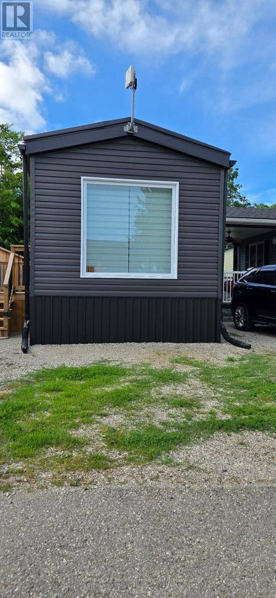 Brant (brantford Twp), ON N0E1E0,296 West Quarter Town RD #18