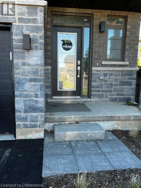 Lincoln, ON L3J0T3,5080 Connor DR #13