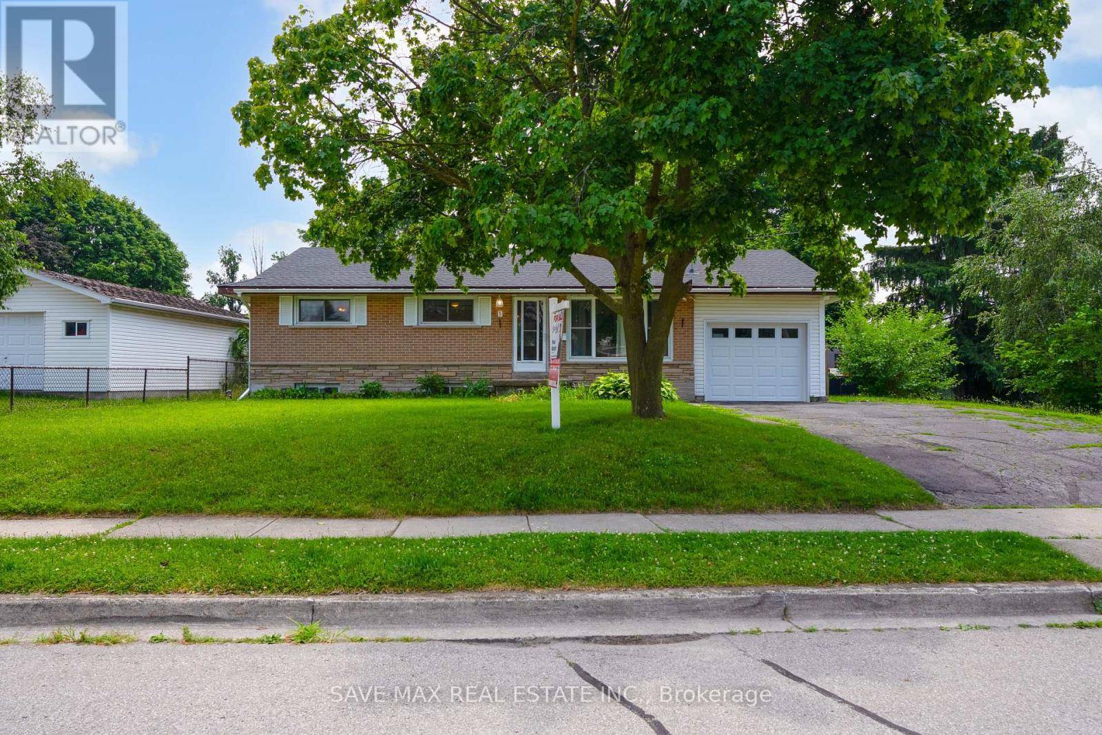 5 CLEARVIEW DRIVE, Cambridge, ON N1S1B1