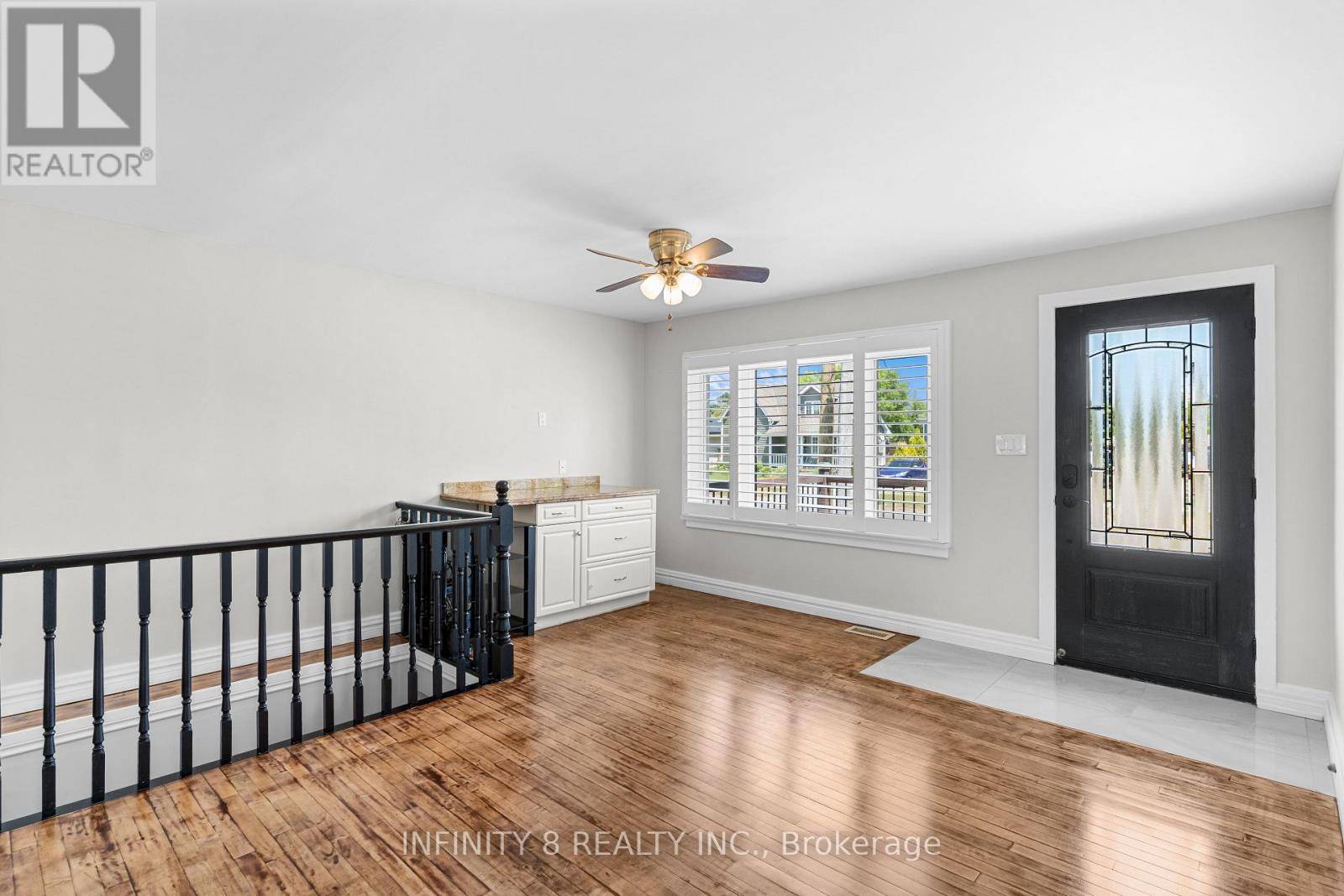 Welland (lincoln/crowland), ON L3B2Z7,216 BEATRICE STREET
