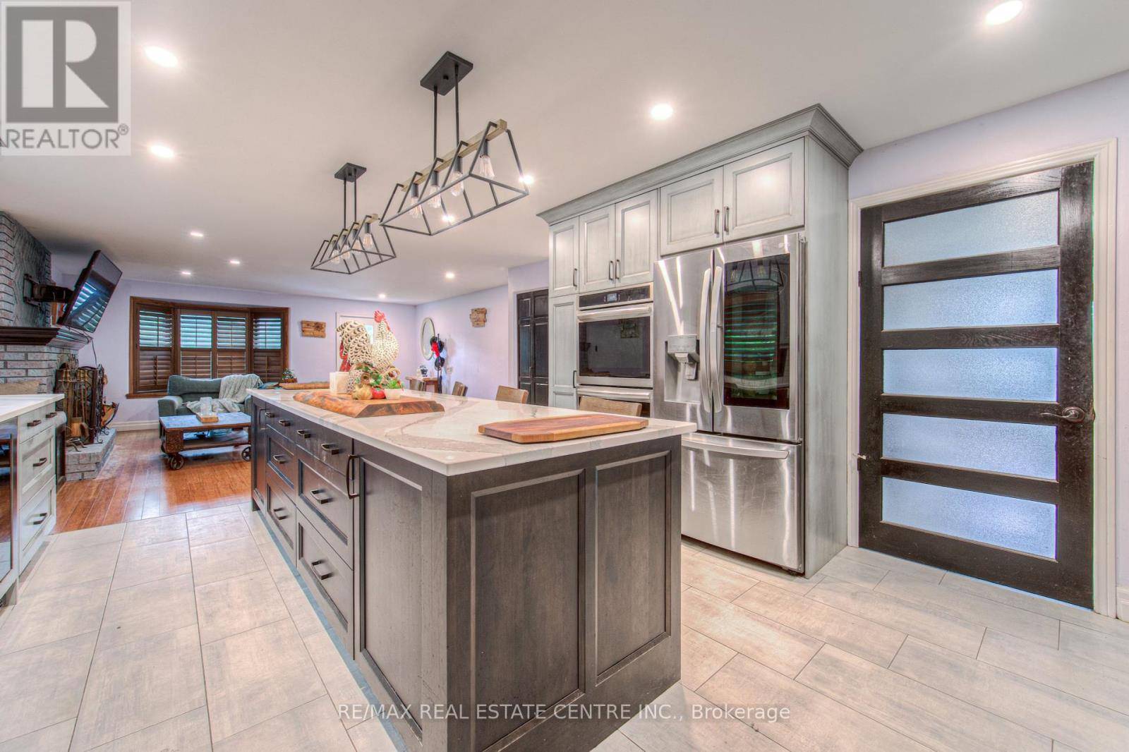 Hamilton (ancaster), ON L9G4T5,310 CAVENDISH DRIVE