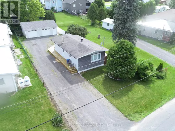 North Stormont, ON K0C1W0,25 CHURCH STREET