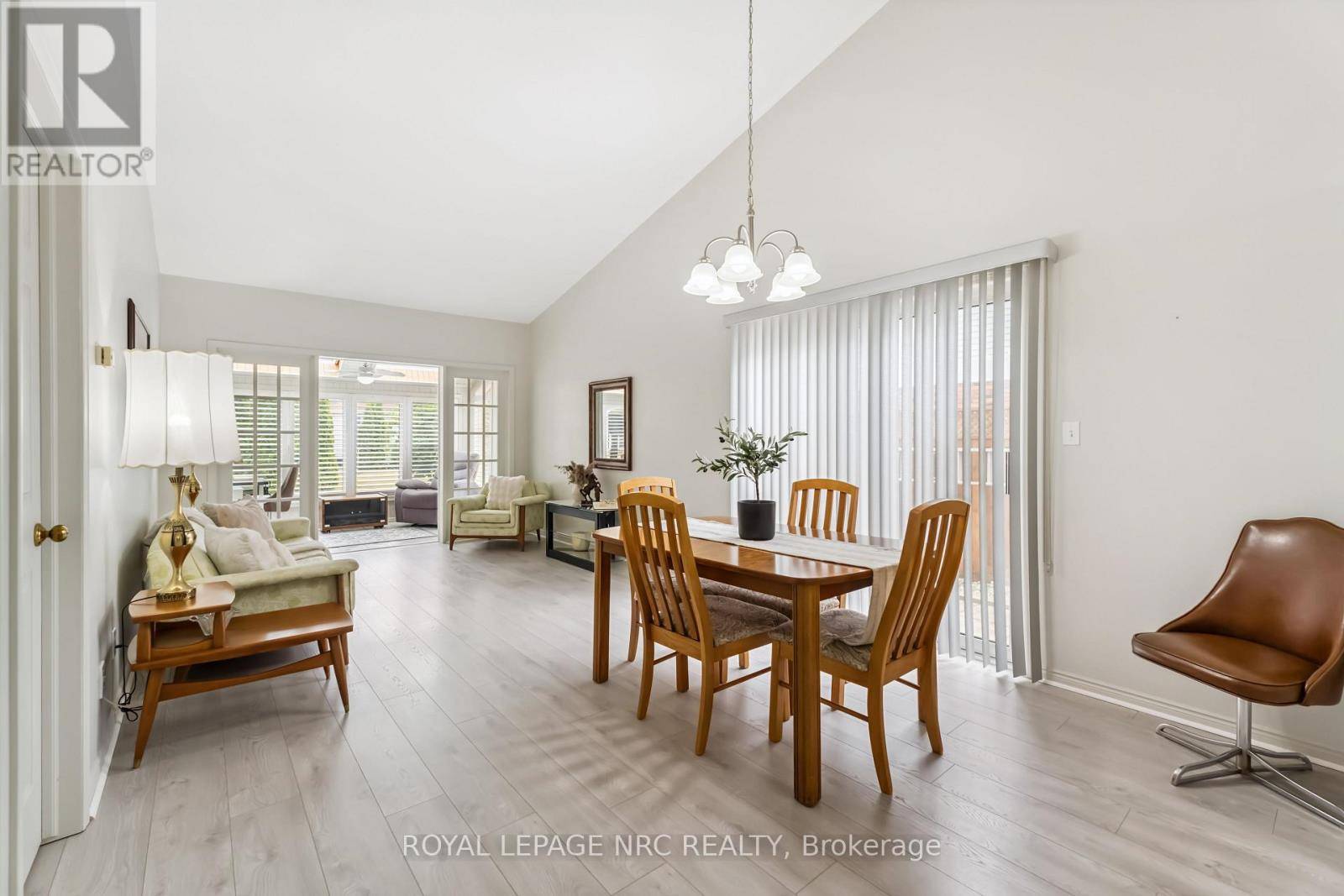 Lincoln (lincoln-jordan/vineland), ON L0R2C0,4175 Strawberry CT #10