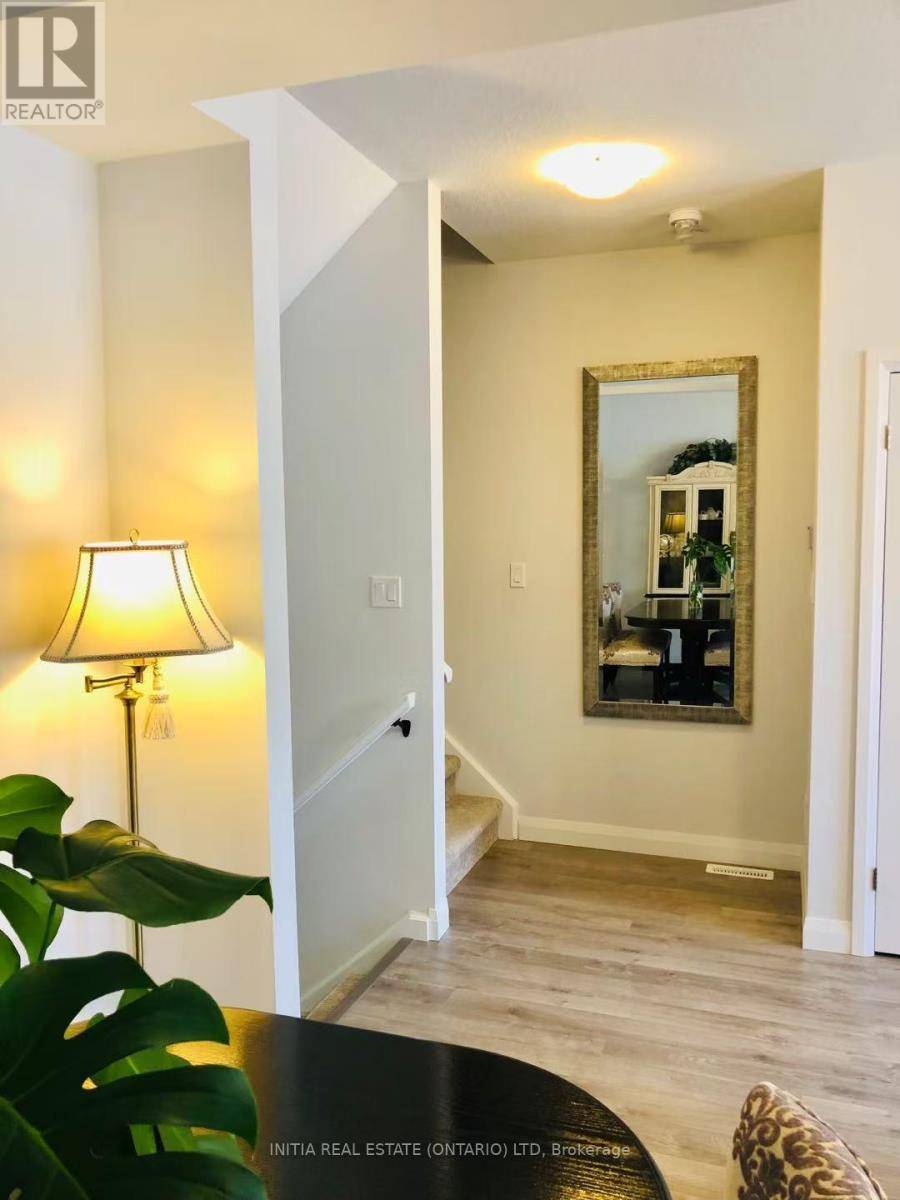 London North (north B), ON N5X0N6,819 Kleinburg DR #8