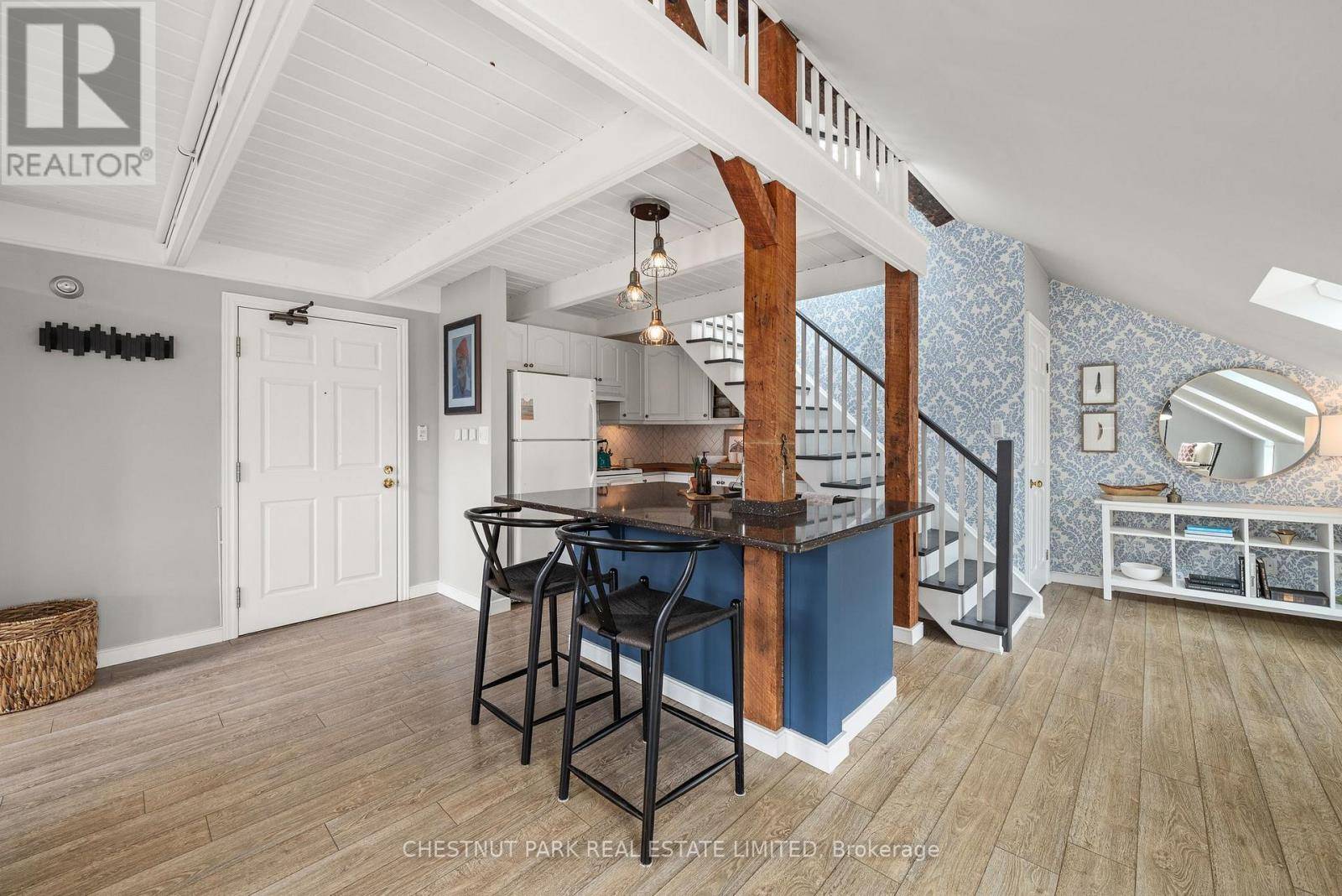 Prince Edward County (picton Ward), ON K0K2T0,172 Main ST #403
