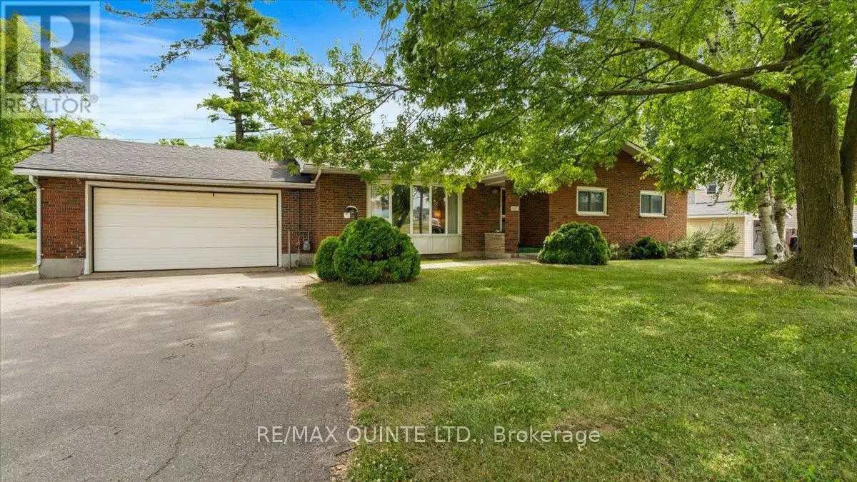 Belleville (belleville Ward), ON K8P1B6,507 DUNDAS STREET W