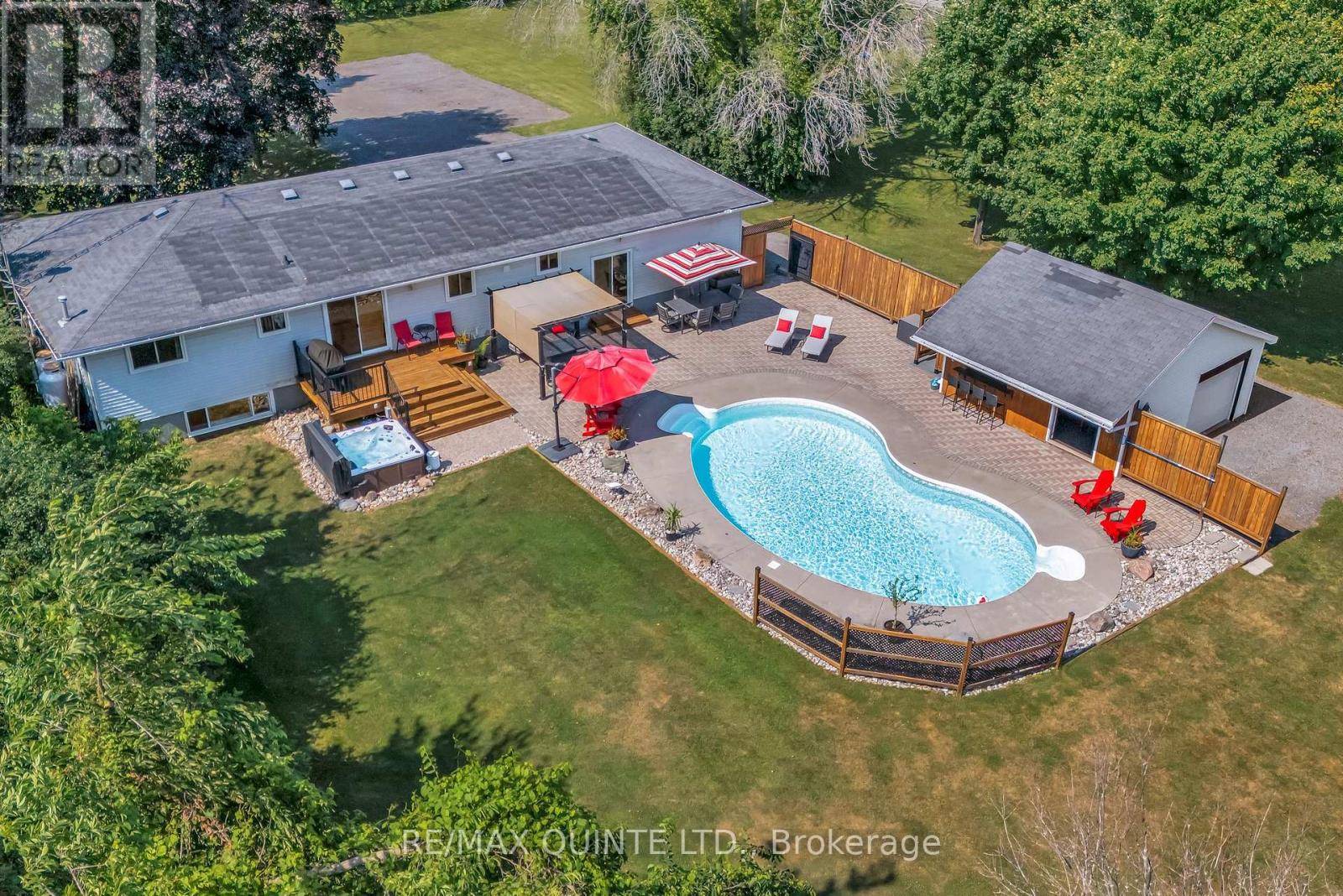 Tyendinaga (tyendinaga Township), ON K0K3A0,758 LAZIER ROAD