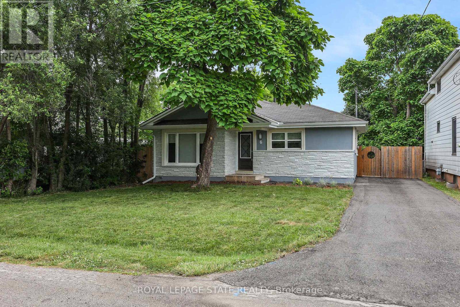 6 LINCOLN AVENUE, Grimsby (grimsby West), ON L3M1Y4