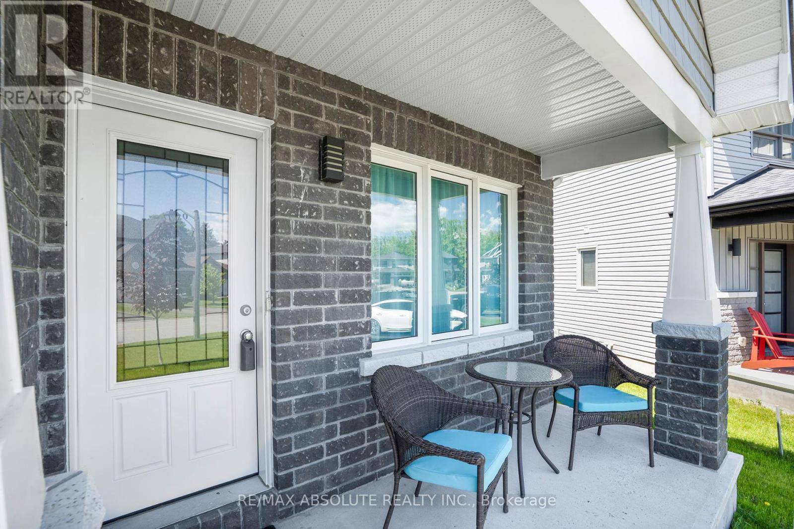 Clarence-rockland, ON K4K0J8,625 ROBERT STREET