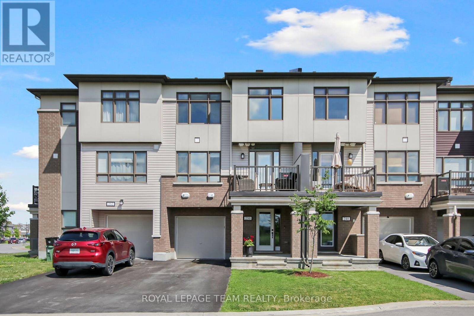 250 CLINTONIA STREET, Ottawa, ON K2V0K6