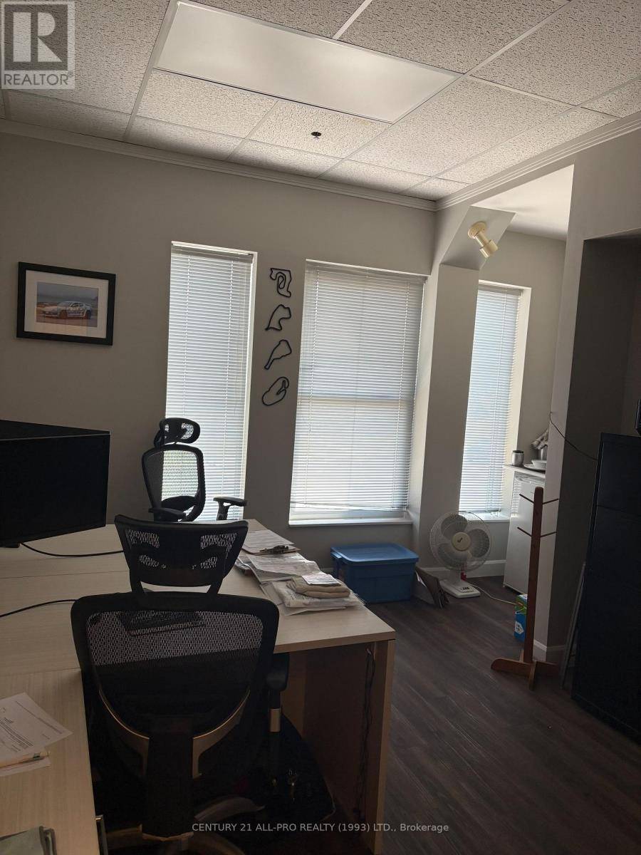 Cobourg, ON K9A3A5,609 WILLIAM ST #1F