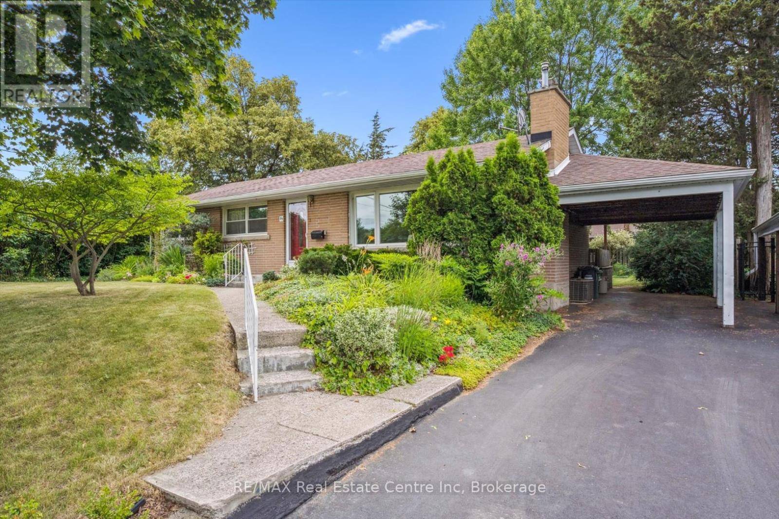 29 ECHO DRIVE, Guelph (dovercliffe Park/old University), ON N1G1H1