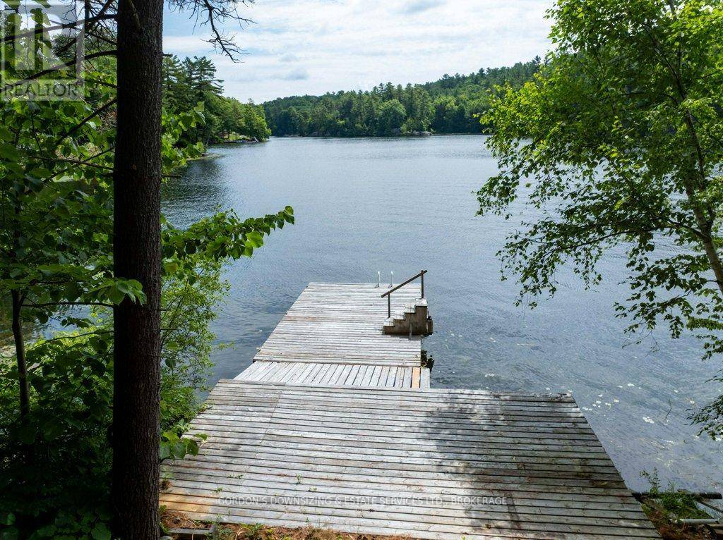 Rideau Lakes, ON K0H1E0,259 MORTON BAY LANE