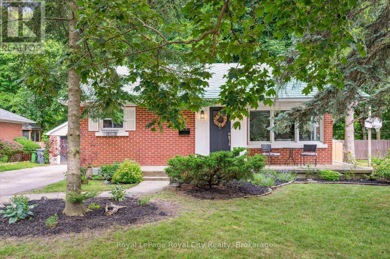 28 SUMMIT CRESCENT, Guelph (exhibition Park), ON N1H1S3