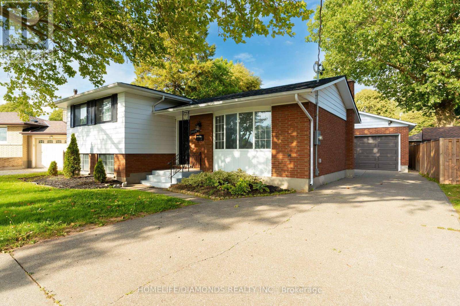 Niagara Falls (arad/fallsview), ON L2G5B6,7010 WHITMAN AVENUE