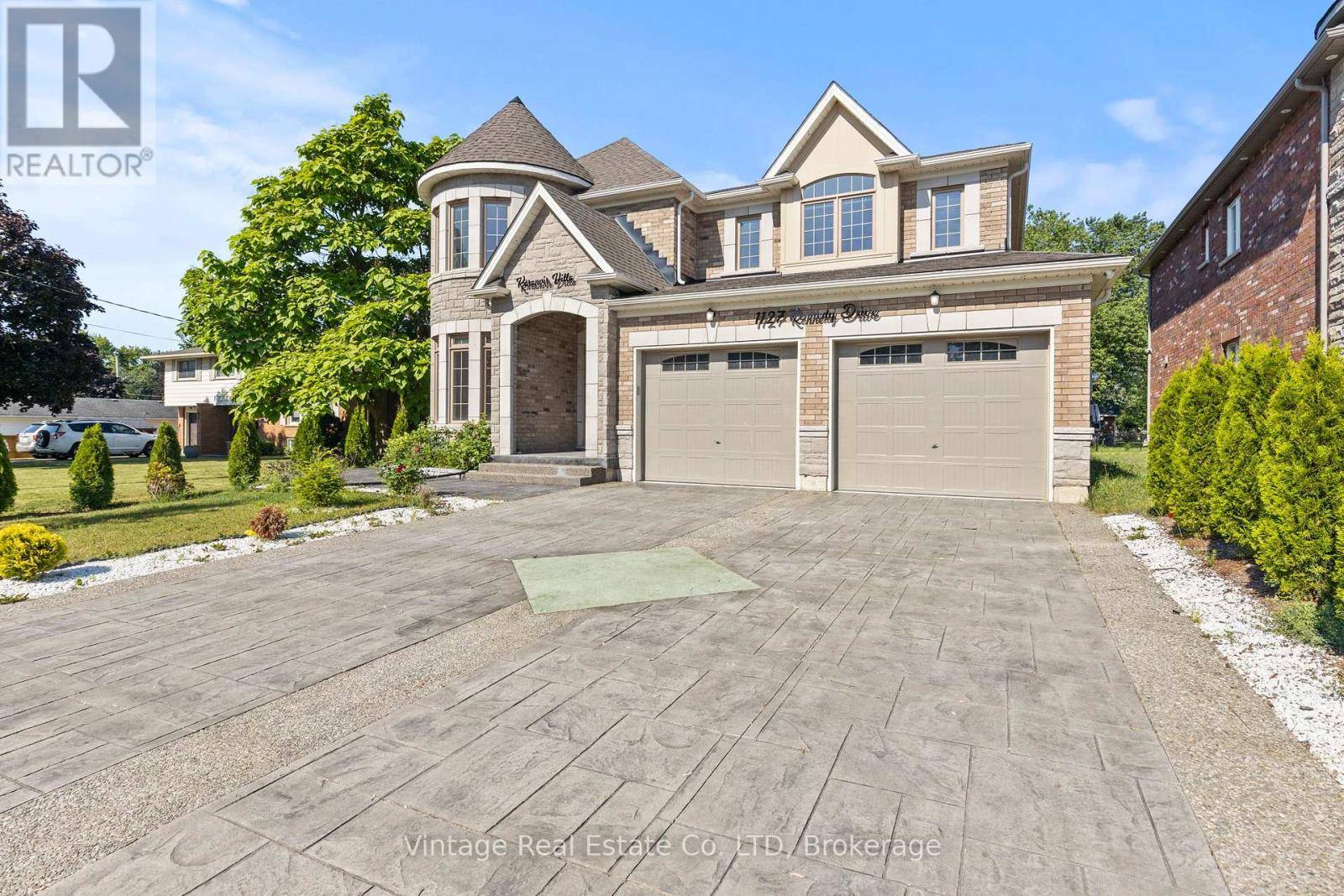 Fort Erie (crescent Park), ON L2A5P4,1127 KENNEDY DRIVE