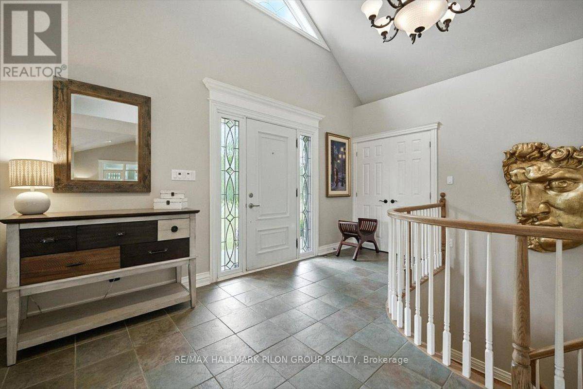 Ottawa, ON K4C1R9,3086 GREEN PINE COURT