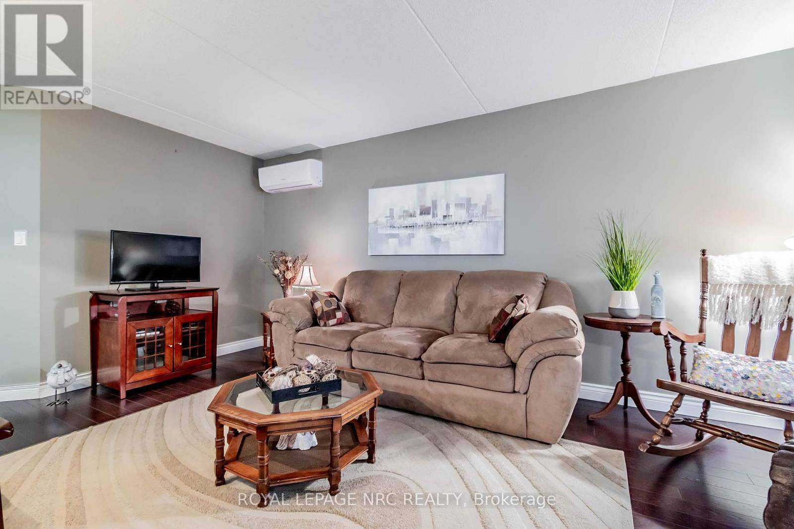 Niagara Falls (cherrywood), ON L2E7E1,4658 Drummond RD #230