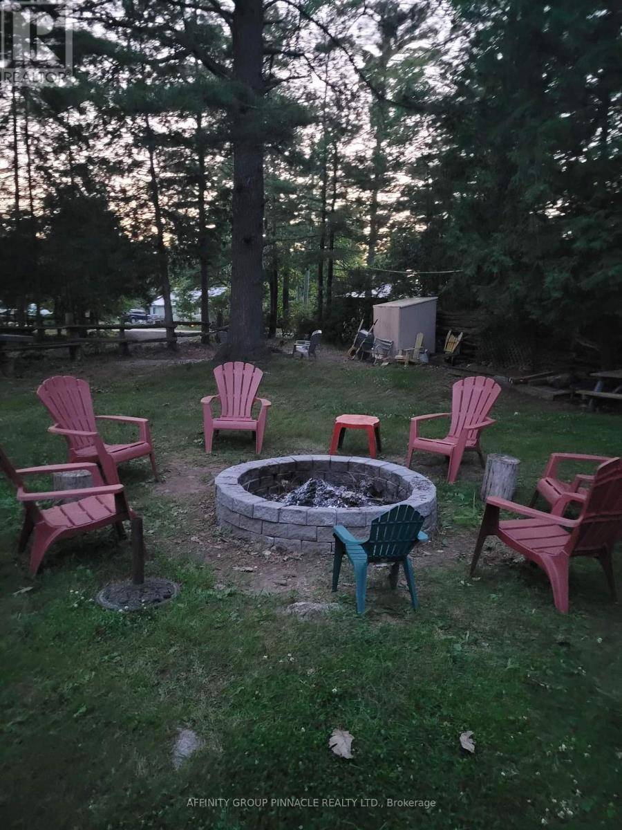 Kawartha Lakes (verulam), ON K0M1A0,8 PARKHILL DRIVE