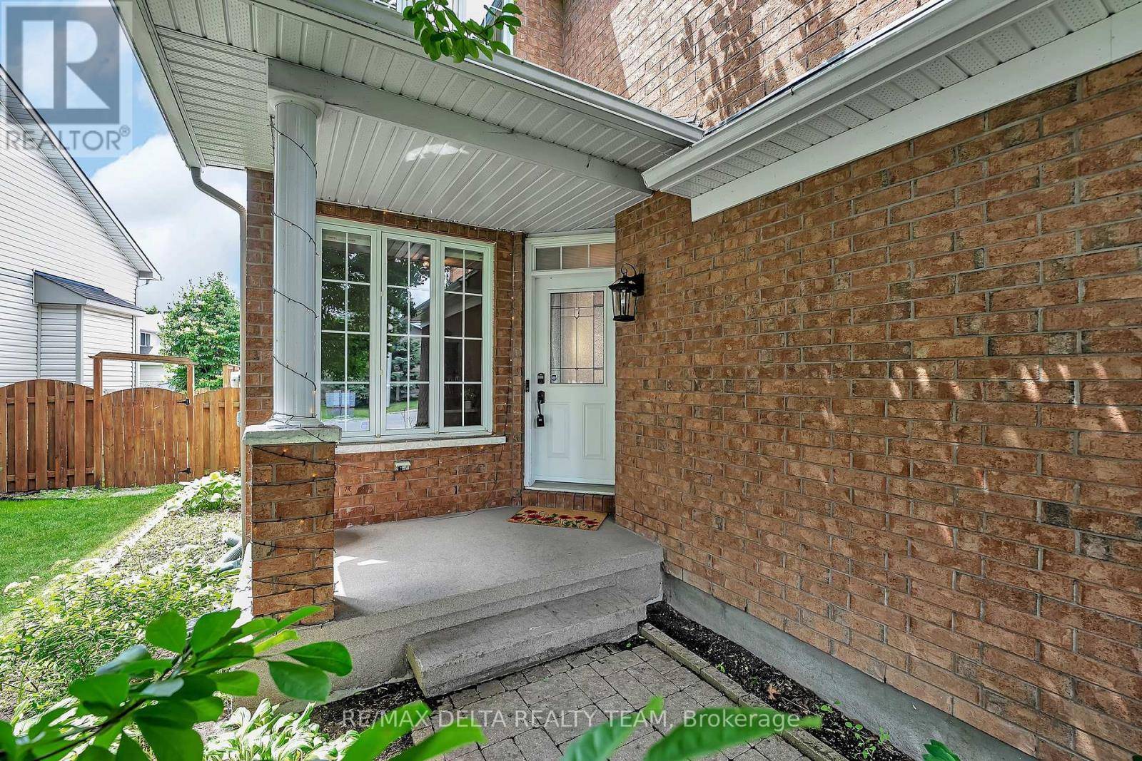 Ottawa, ON K4A4R1,1922 LOBELIA WAY