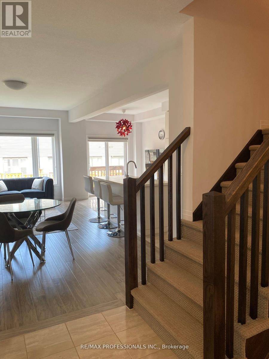 Hamilton (stoney Creek), ON L8J0L6,59 GREENWICH AVENUE