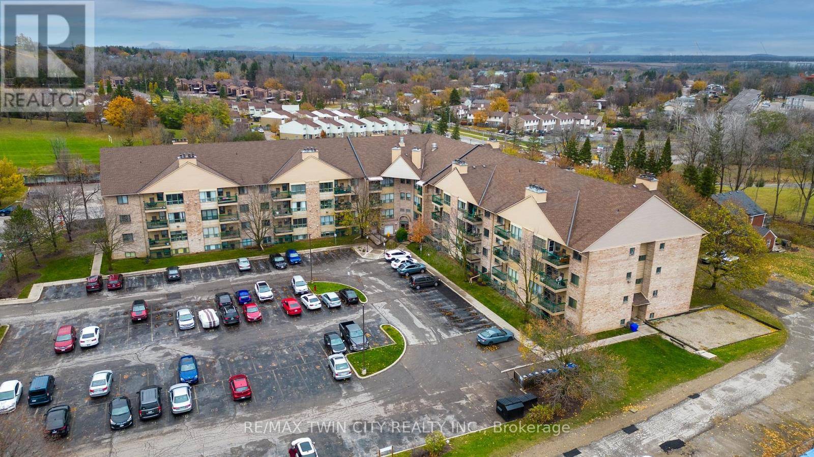 15 Hofstetter AVE #321, Kitchener, ON N2A3Z7