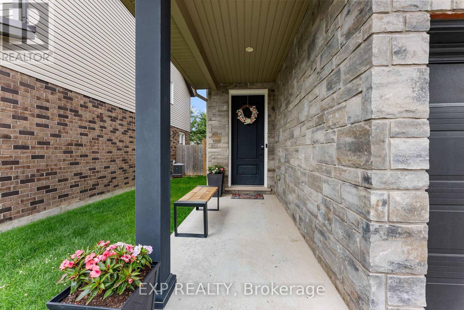 Niagara Falls (forestview), ON L2H0J1,6043 WIENS BOULEVARD