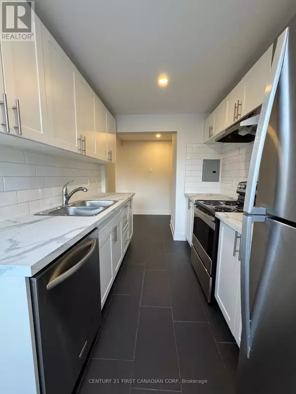 75 High ST #210, London South (south F), ON N6C4J8