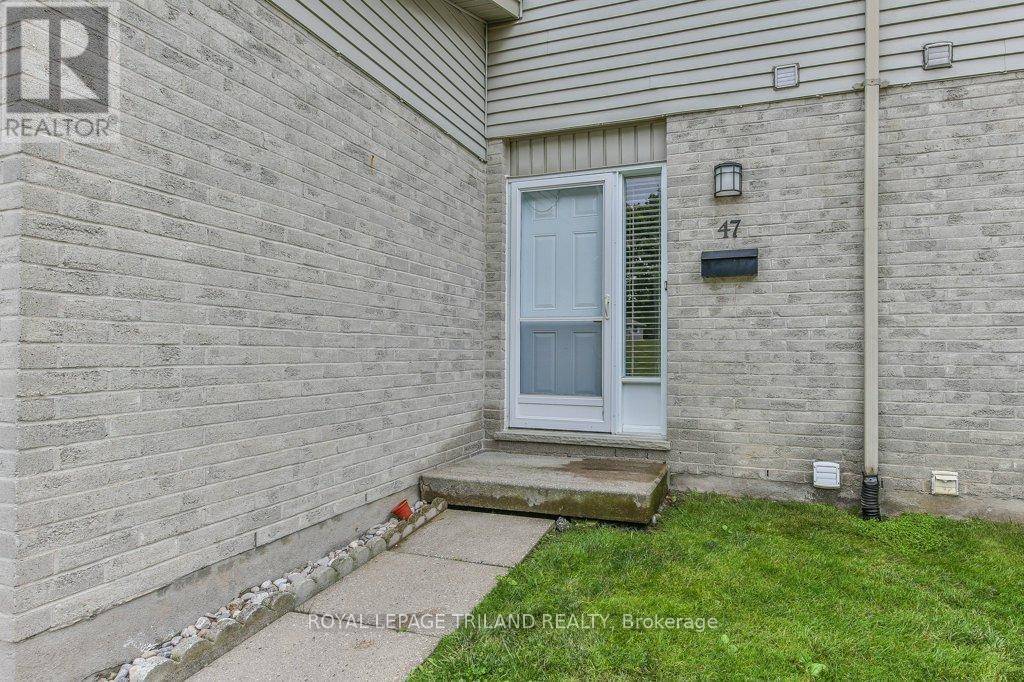 London South (south P), ON N6C5Y2,30 CLARENDON CRES #47