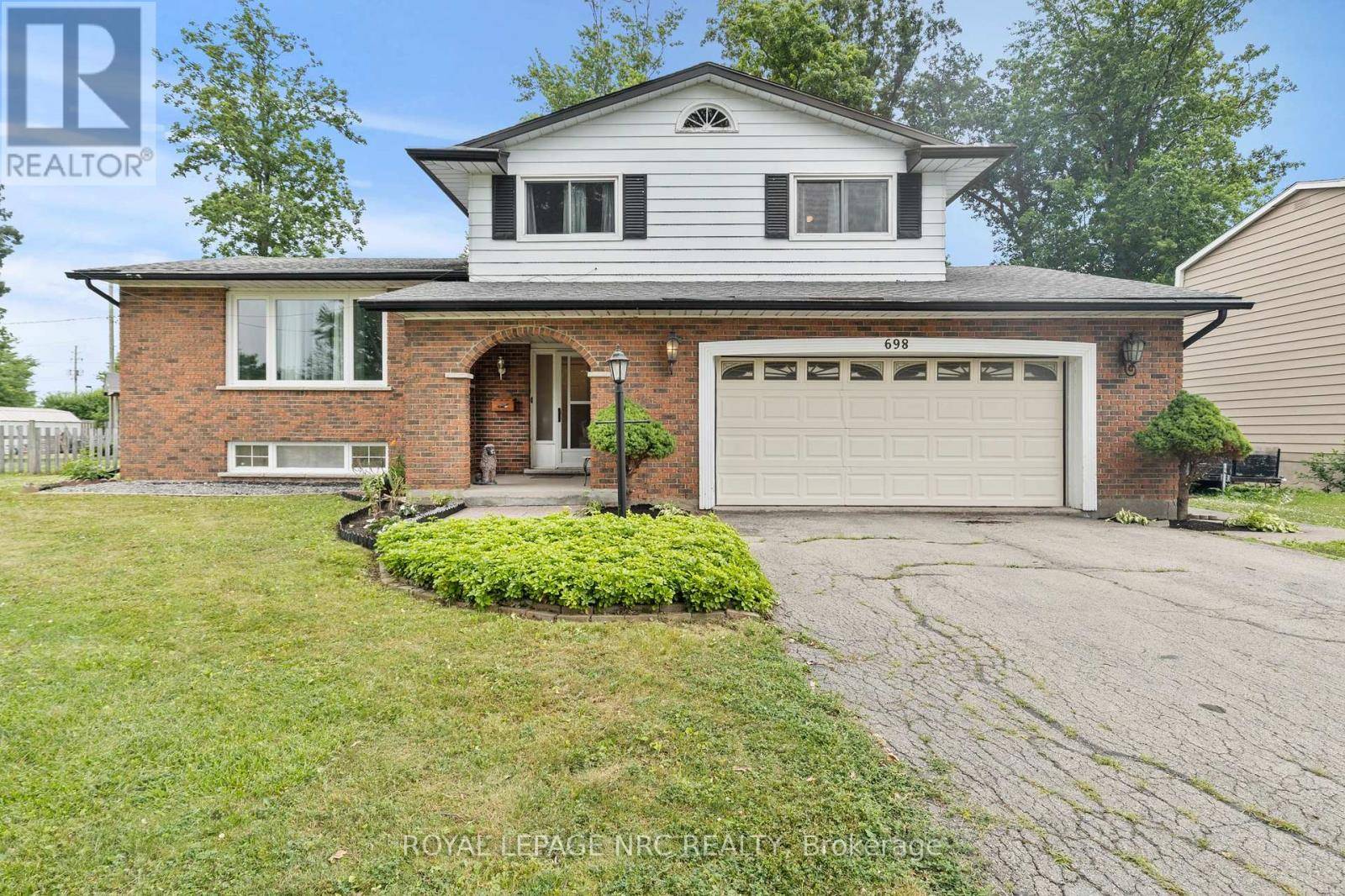 Fort Erie (crescent Park), ON L2A4Z6,698 DAYTONA DRIVE