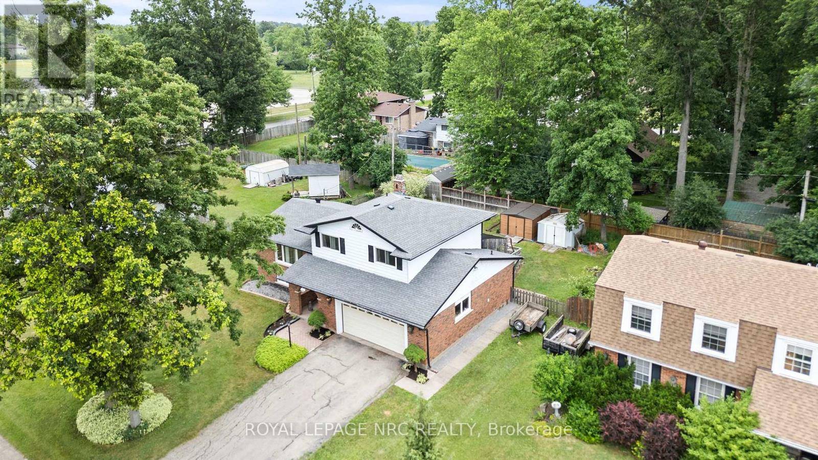 Fort Erie (crescent Park), ON L2A4Z6,698 DAYTONA DRIVE