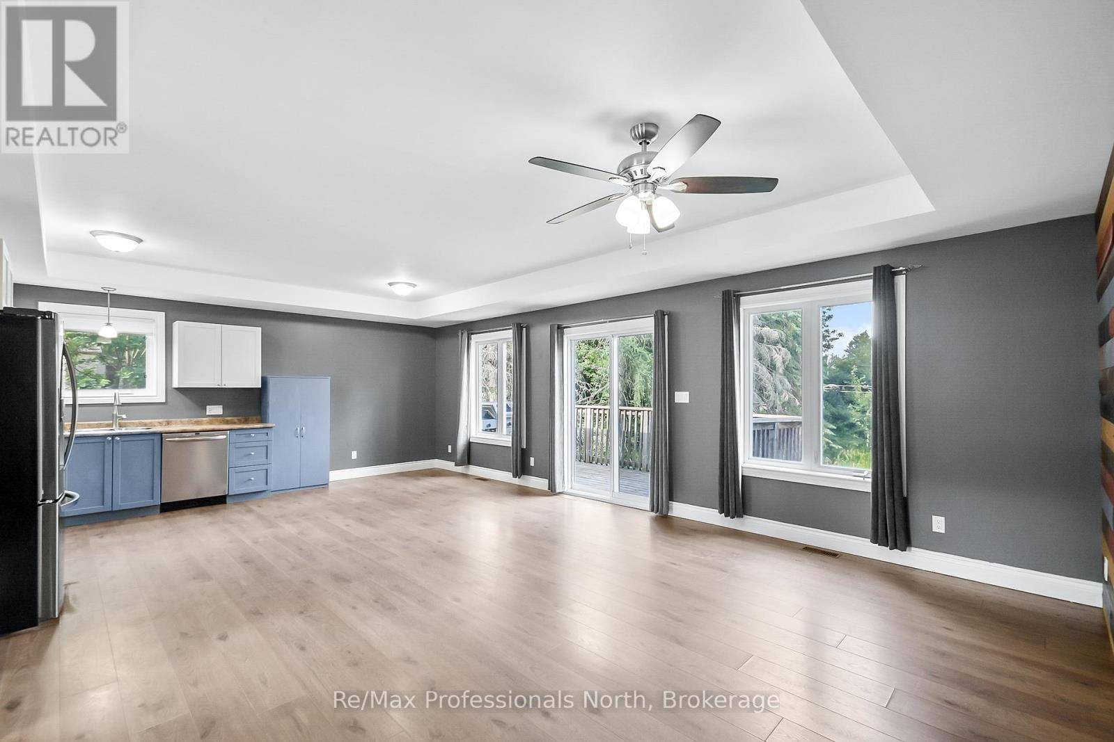 Gravenhurst (muskoka (s)), ON P1P1R2,210 MCPHERSON STREET