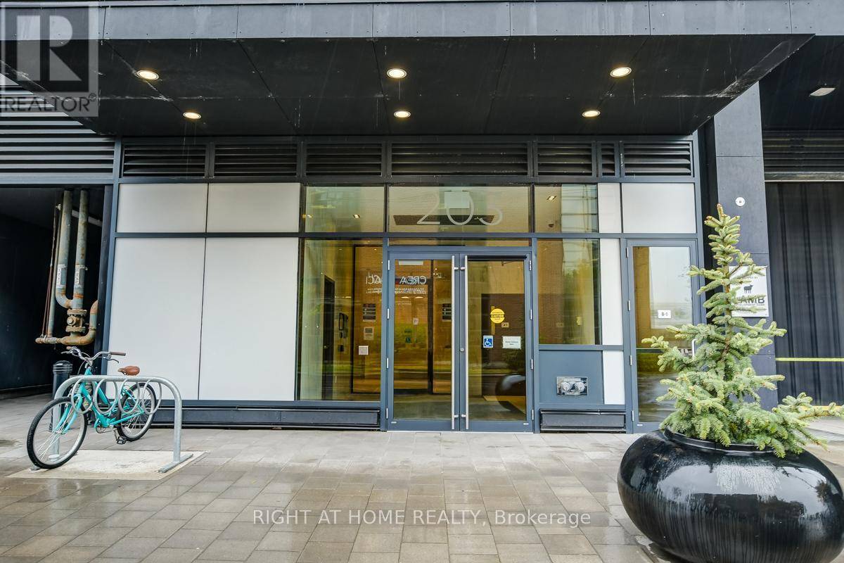 Ottawa, ON K2P1J5,203 CATHERINE ST #608