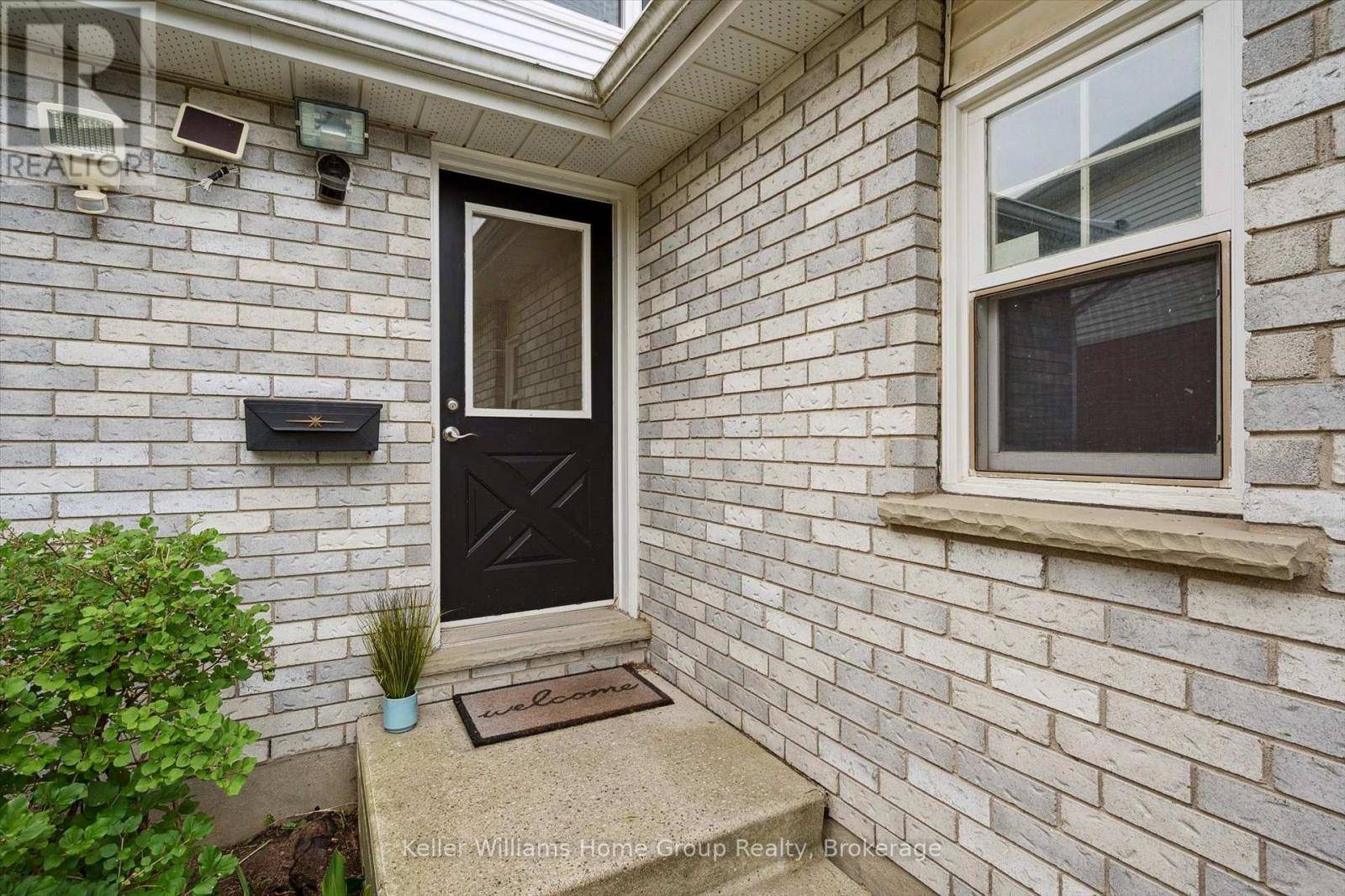Guelph (kortright West), ON N1G4V4,127 MOSS PLACE