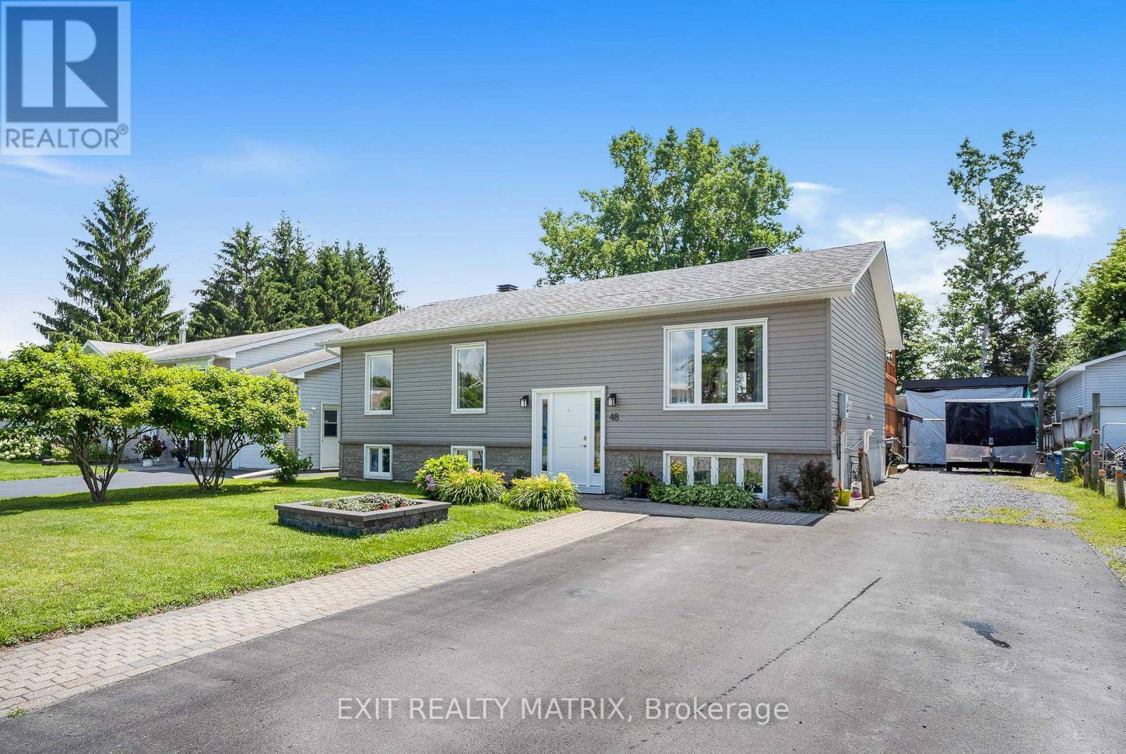 48 ALBERT STREET, Russell, ON K0A1W0