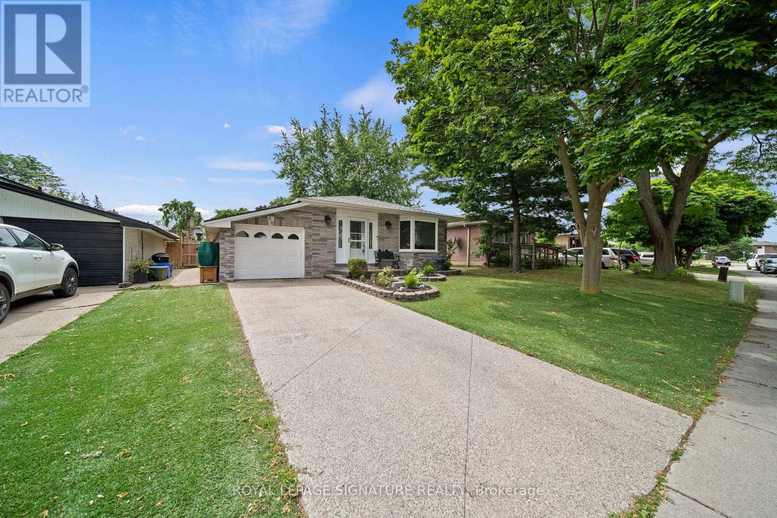 Hamilton (quinndale), ON L8W1G1,40 QUEENSLEA DRIVE