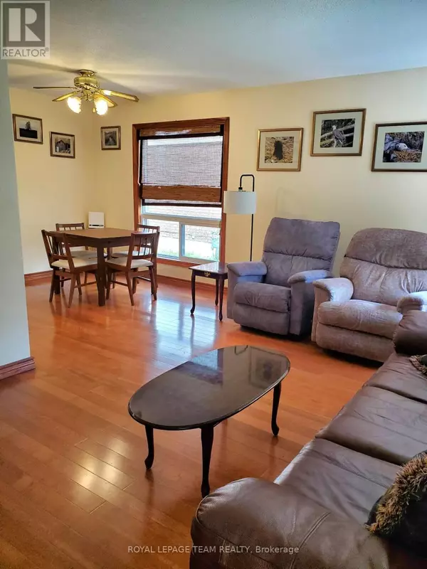 Ottawa, ON K2L4A6,61 MCGIBBON DRIVE S