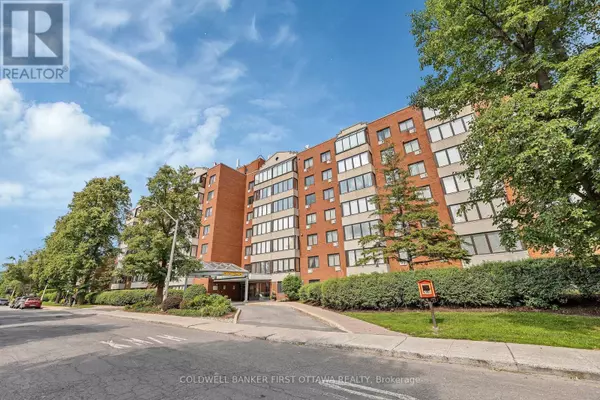 225 Alvin RD #111, Ottawa, ON K1K4H6