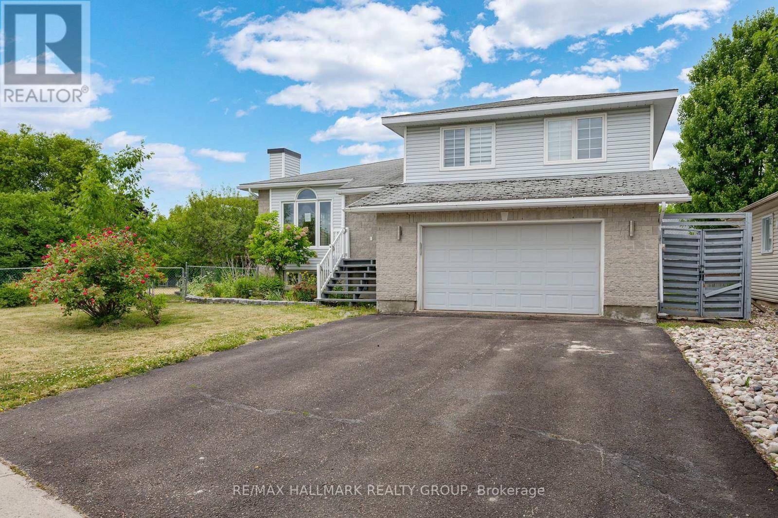 Arnprior, ON K7S1A7,148 CHARLES STREET
