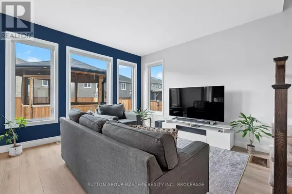 Loyalist (amherstview), ON K7N0C1,122 HAZLETT STREET