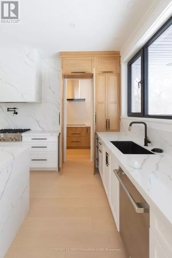 London South (south V), ON N6P0L4,3116 GILLESPIE TRAIL