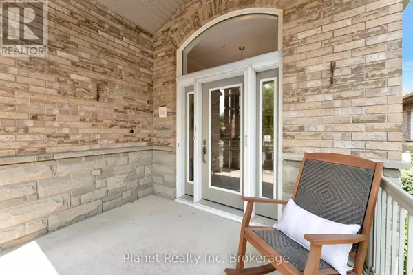 Guelph (village By The Arboretum), ON N1G4X7,18 BEECHLAWN BOULEVARD
