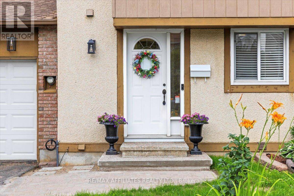 Ottawa, ON K1C2C6,1150 GRENOBLE CRESCENT