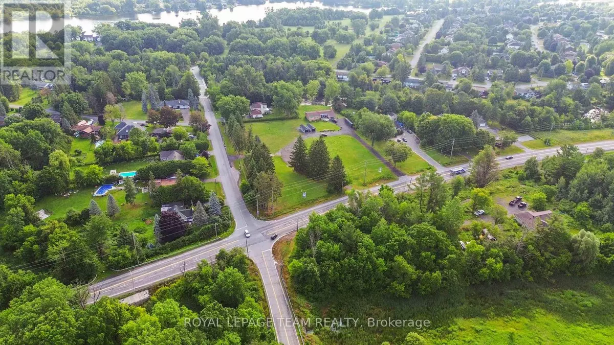 Ottawa, ON K4M0E2,4003 RIDEAU VALLEY DRIVE N