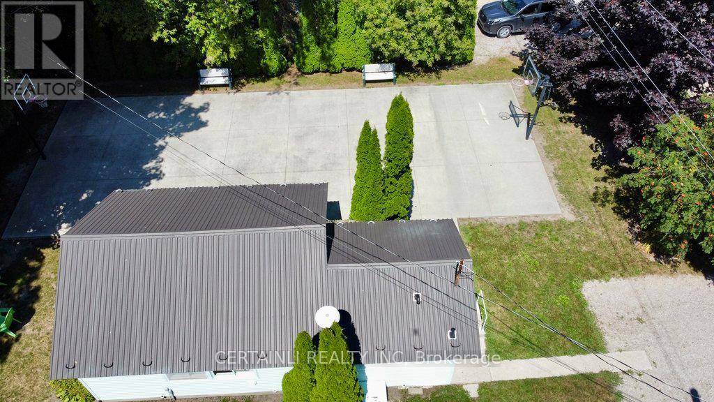 Bluewater (hay), ON N0M2T0,73075 DUCHARME BEACH ROAD
