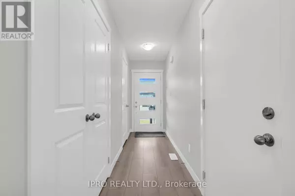 Cambridge, ON N1S0E2,34 WILKINSON AVENUE