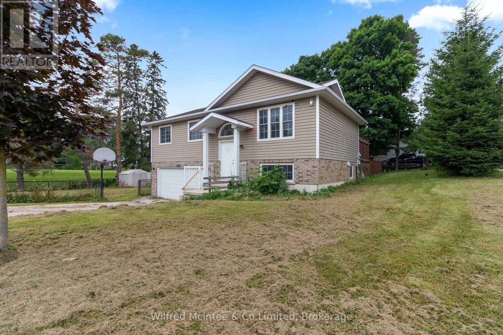 Howick, ON N0G2X0,1057 ANN STREET