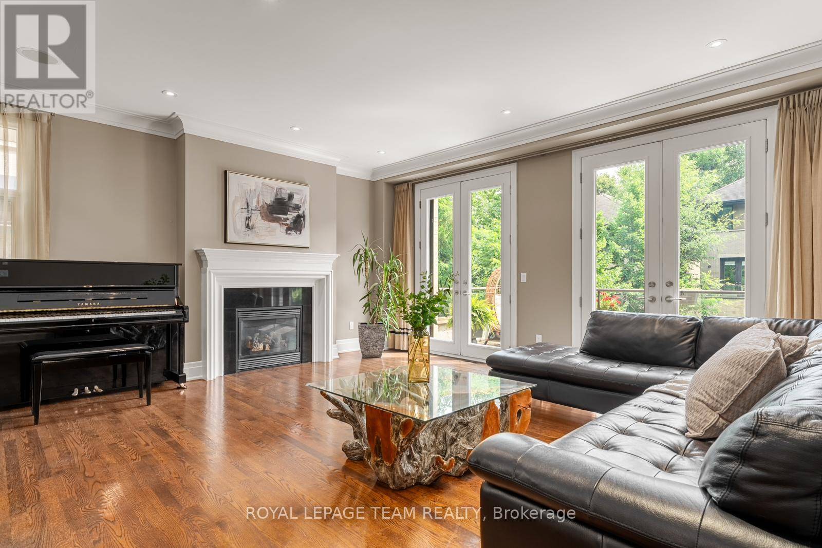 Ottawa, ON K1M0J3,103 BLACK MAPLE PRIVATE